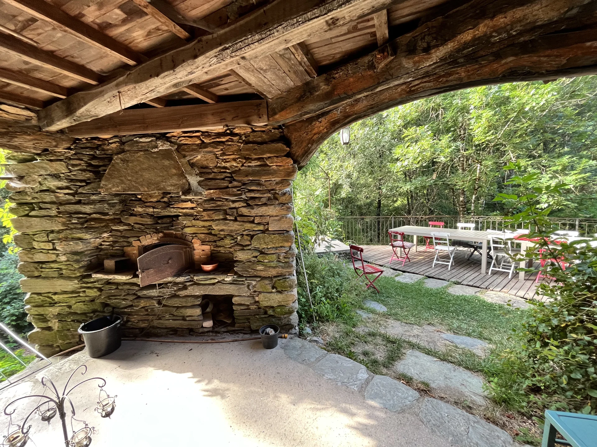 Terrasse du gîte du Pont de Burgen